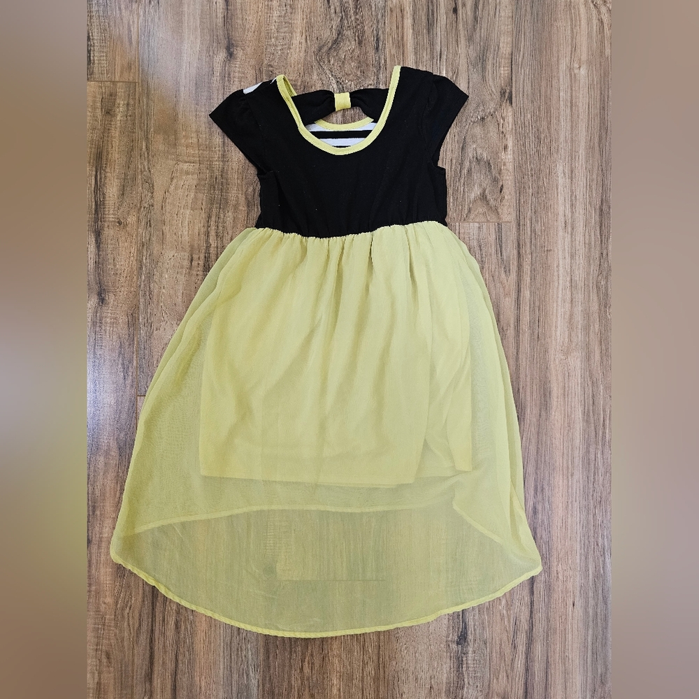 4 Dress Bundle - Picture 9 of 16